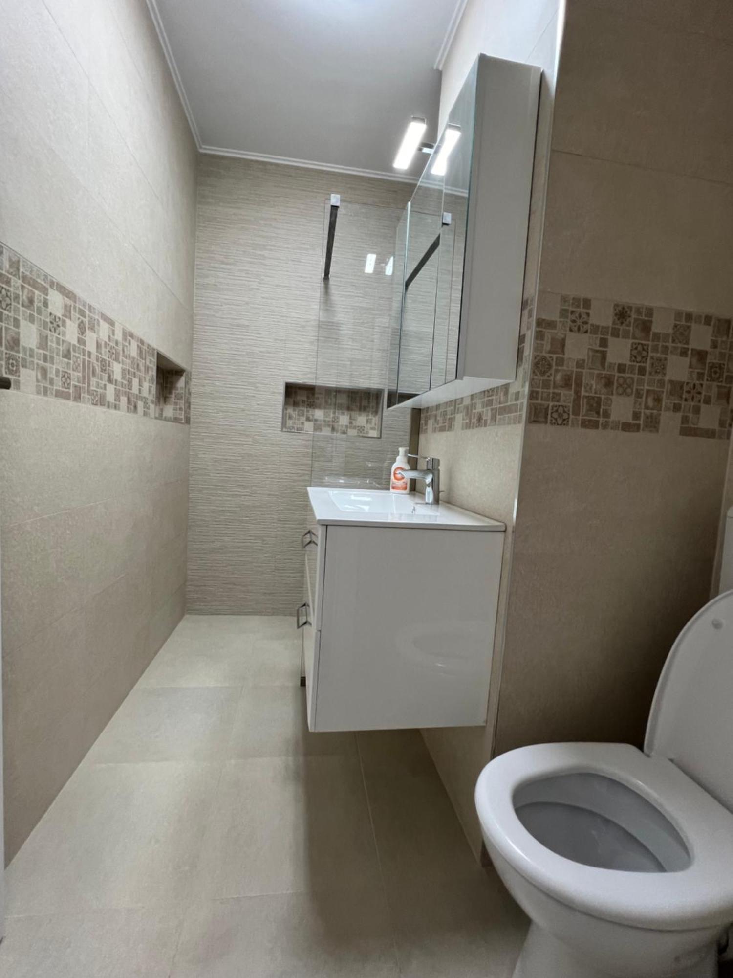 Royal Blue Property Oradea Extérieur photo